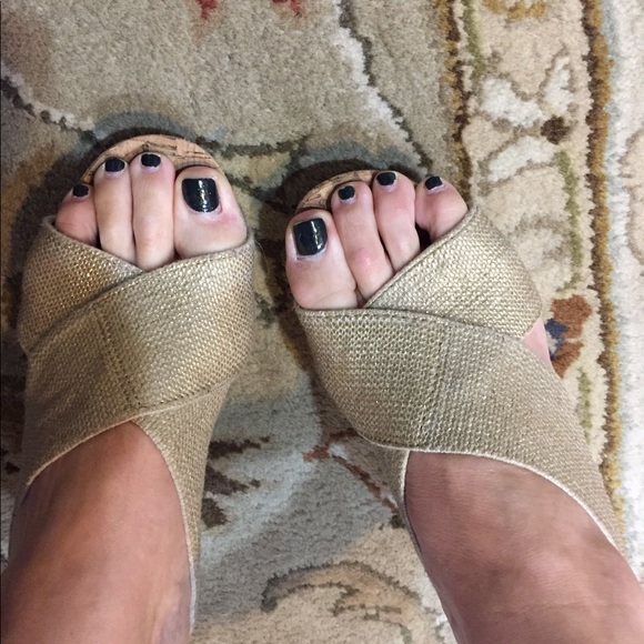 Natural Gold Metalic Linen Platform Wedges - Picture 3 of 5